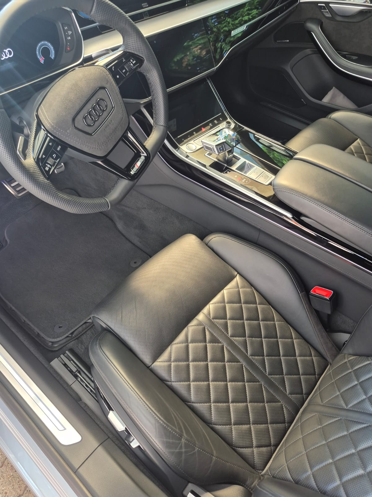 Audi SQ7 Luxus-SUV mit Sportwagen-DNA (Ratenkauf)