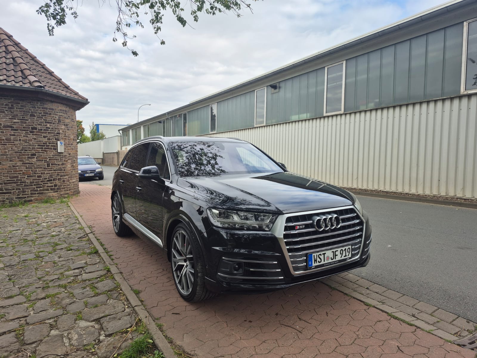 Audi SQ7 Luxus-SUV mit Sportwagen-DNA (Ratenkauf)