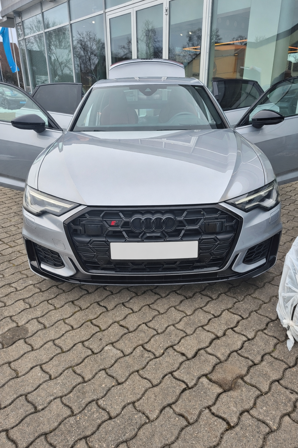 Audi S6 Sport, Luxus und Alltag perfekt kombiniert (Ratenkauf)