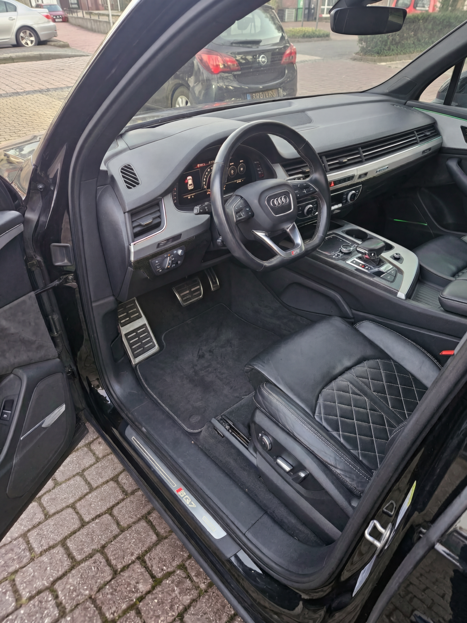 Audi SQ7 Luxus-SUV mit Sportwagen-DNA (Ratenkauf)